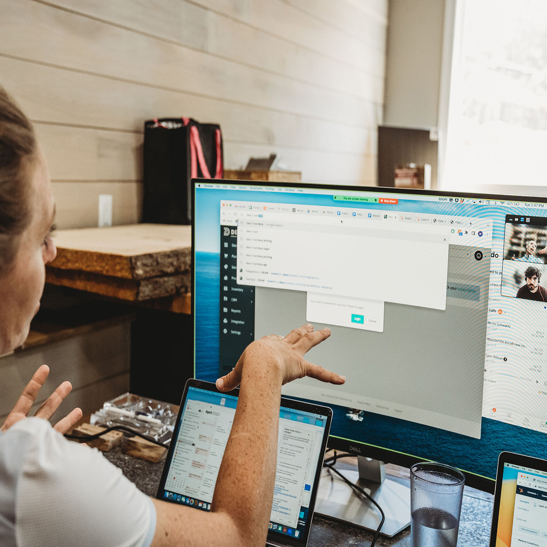 <img src="computer.jpg" alt="Woman looking at computer" />