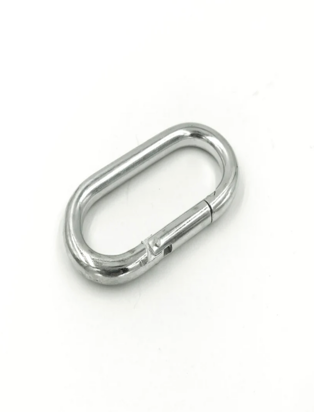 <img src="ovalsnap.jpg" alt="Silver oval snap" />